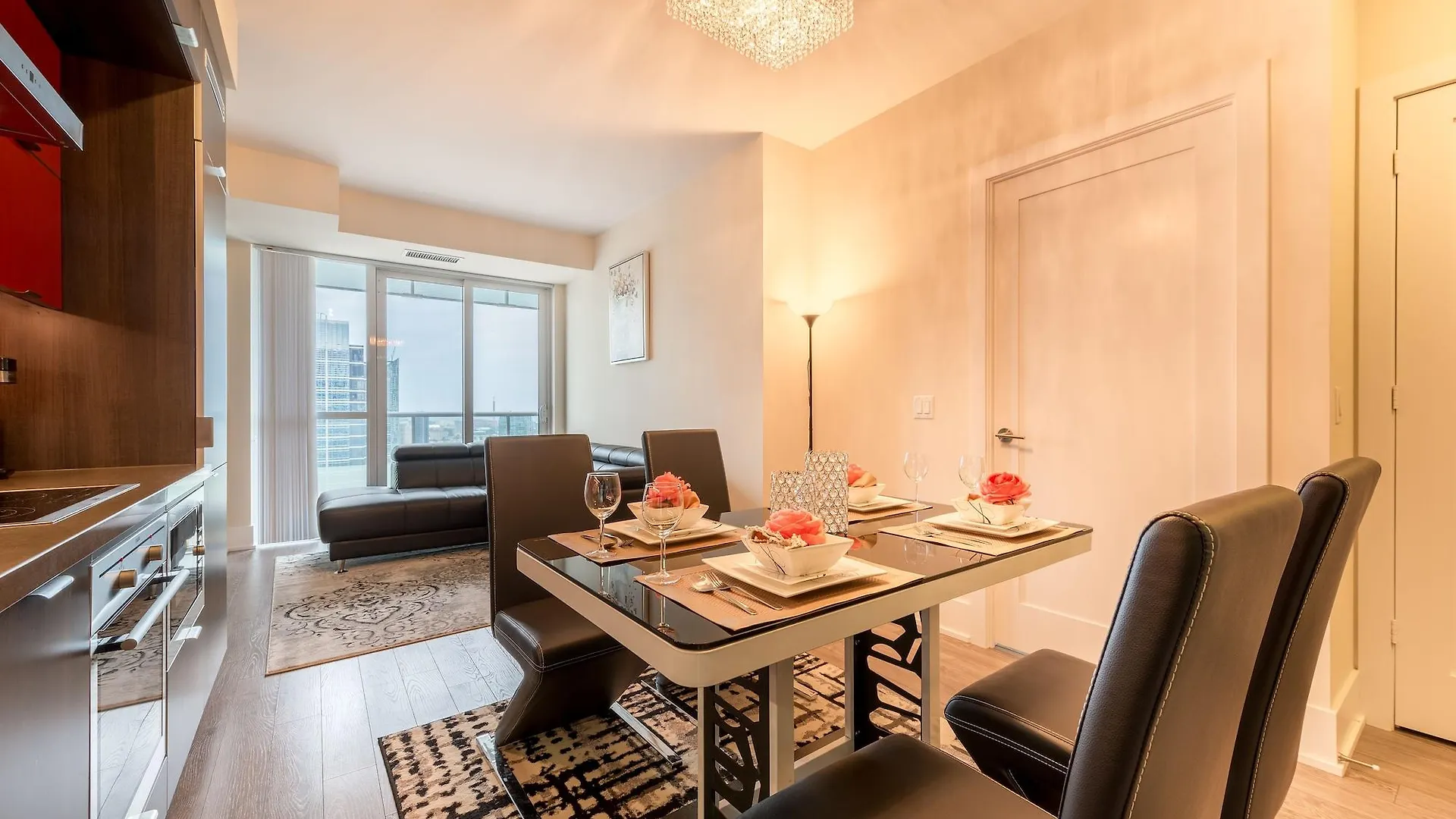 Grand Royal Condos - Cn Tower