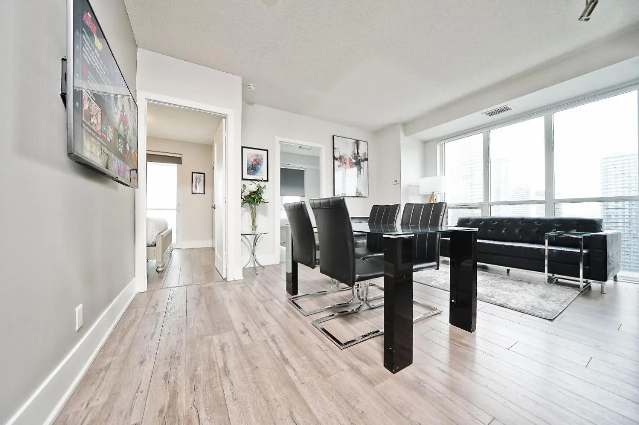 Grand Royal Condos - Cn Tower
