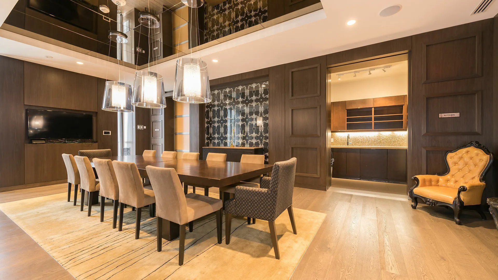 Grand Royal Condos - Cn Tower Canada