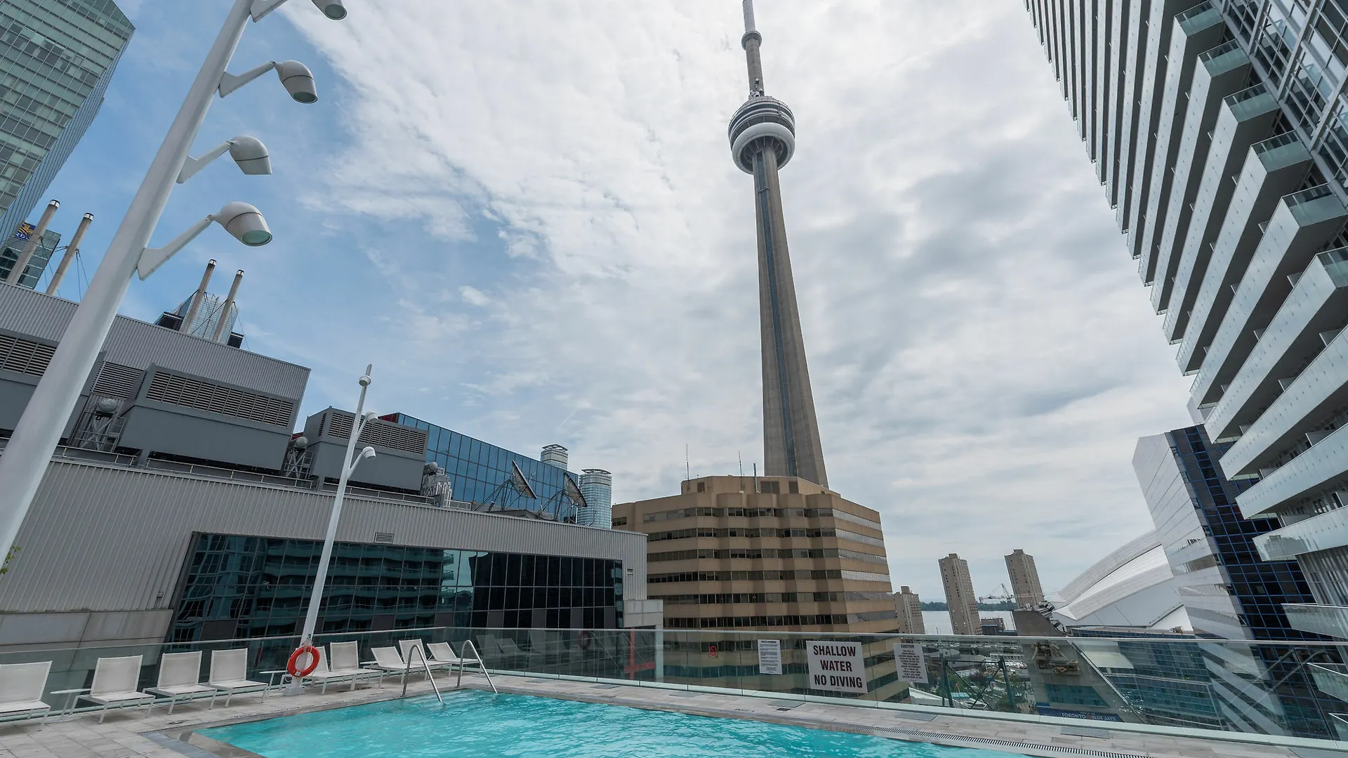 Grand Royal Condos - Cn Tower Canada